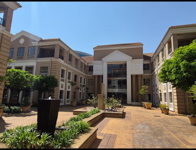 974M² OFFICE TO LET IN SANDTON CENTRAL